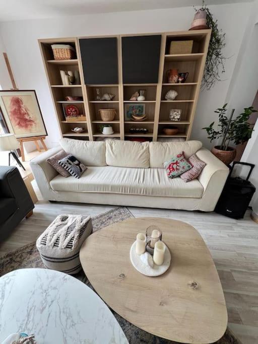 Kazanlak Large Guest House Apartment Near The Center With Full Kitchen & Dining Room, King Beds, Garden Patio, Free Parking & Self Check-In Exterior foto