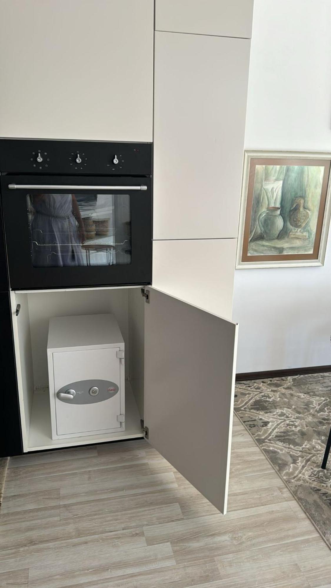 Kazanlak Large Guest House Apartment Near The Center With Full Kitchen & Dining Room, King Beds, Garden Patio, Free Parking & Self Check-In Exterior foto